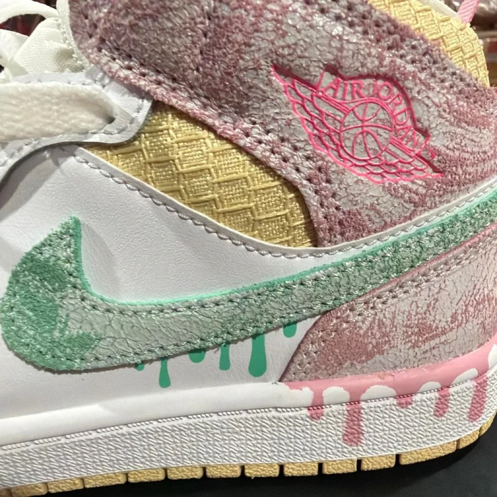 Jordan 1 Mid SE 